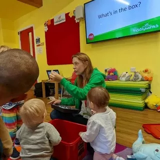 Tiddlywinks Whats In the Box